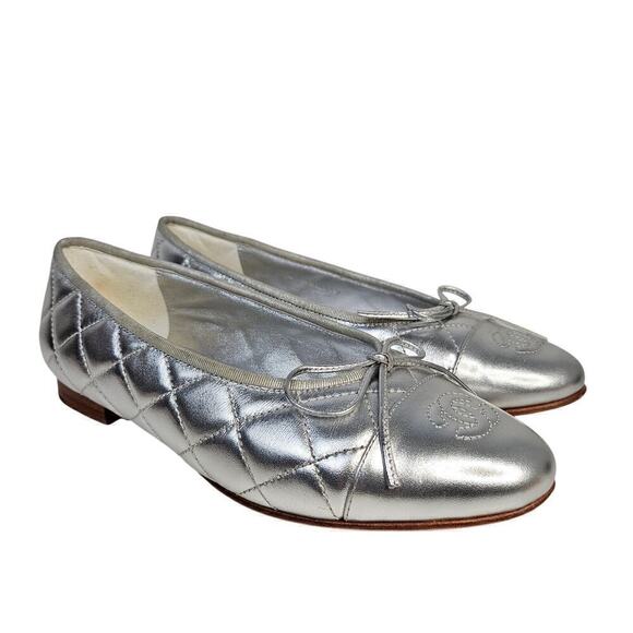 CHANEL Shoes - Chanel Silver Quilted Leather Ballet Flats US 8 / EU 38